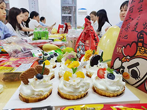 ，八月九月生日会福利！借此慰劳每一位员工对工作的辛勤劳作以及用心尽责!