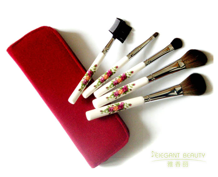 化妆刷套装的清洗与消毒：保持卫生的小妙招