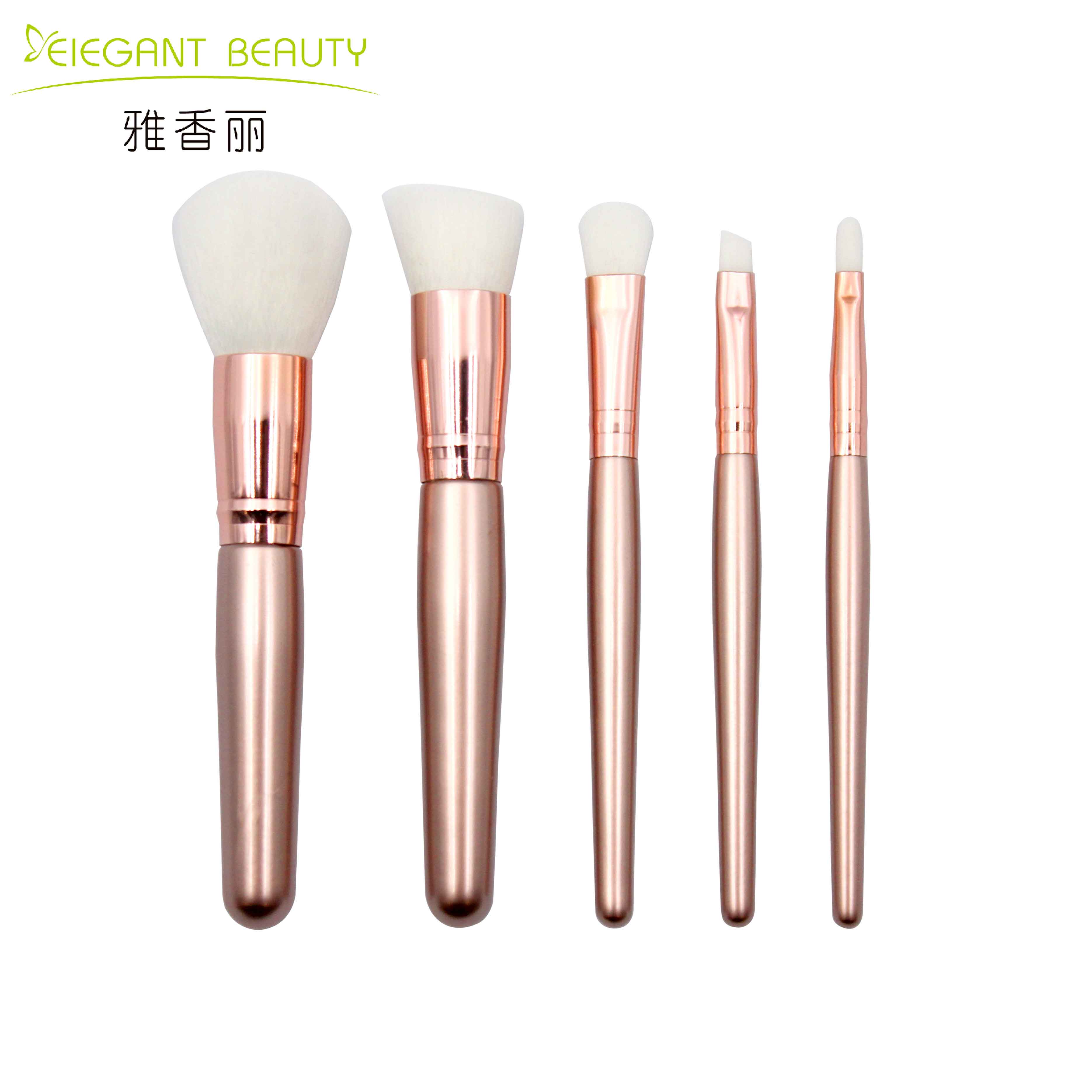 成套化妆刷的唇刷刷毛弹性如何优化口红边缘细节？